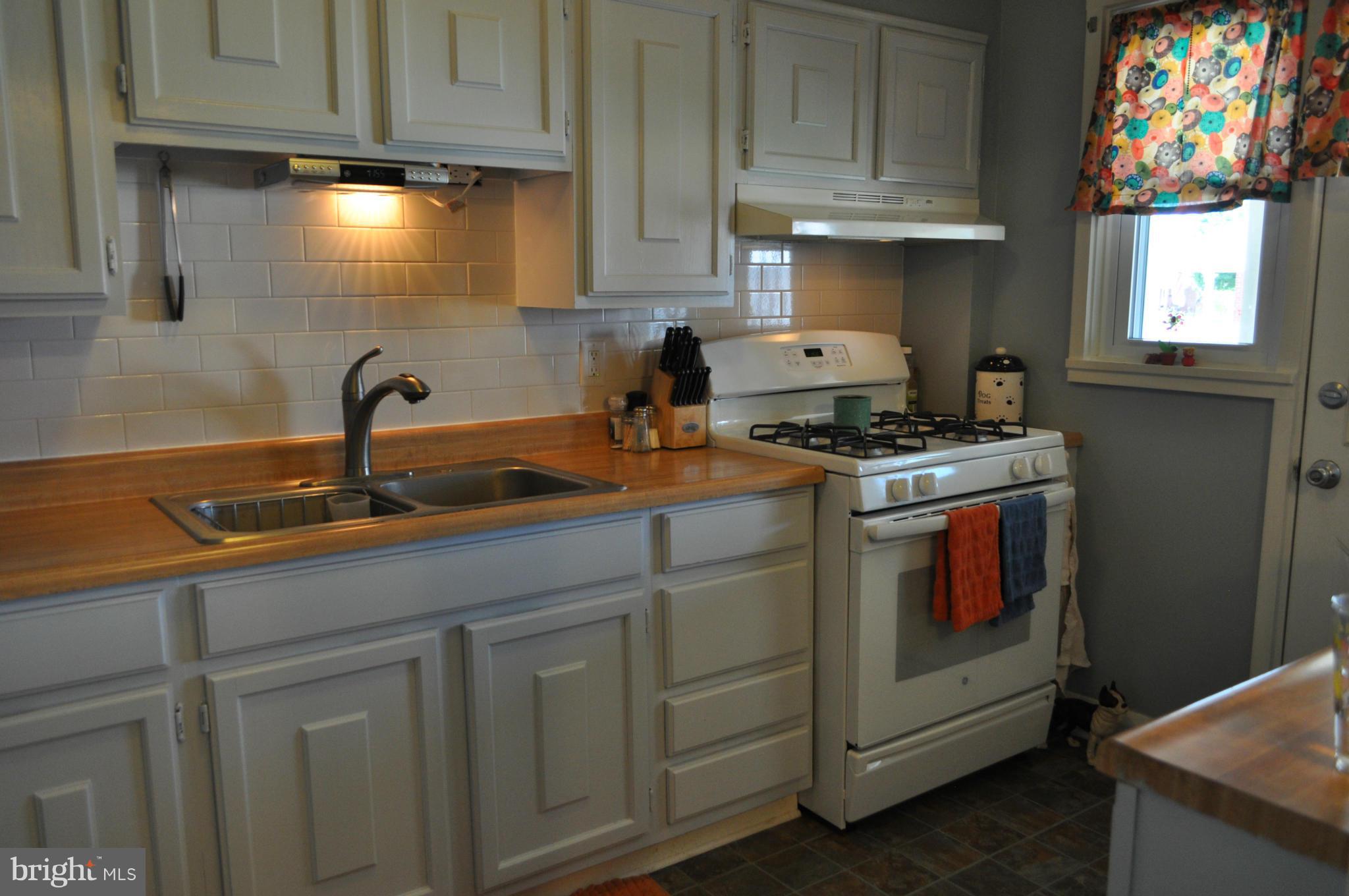 3013 Vulcan Road Baltimore, MD 21222 - Photo 7 of 20 Kitchen