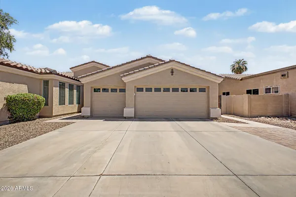 $600,000 | 3293 East Red Oak Lane, Gilbert, AZ 85297