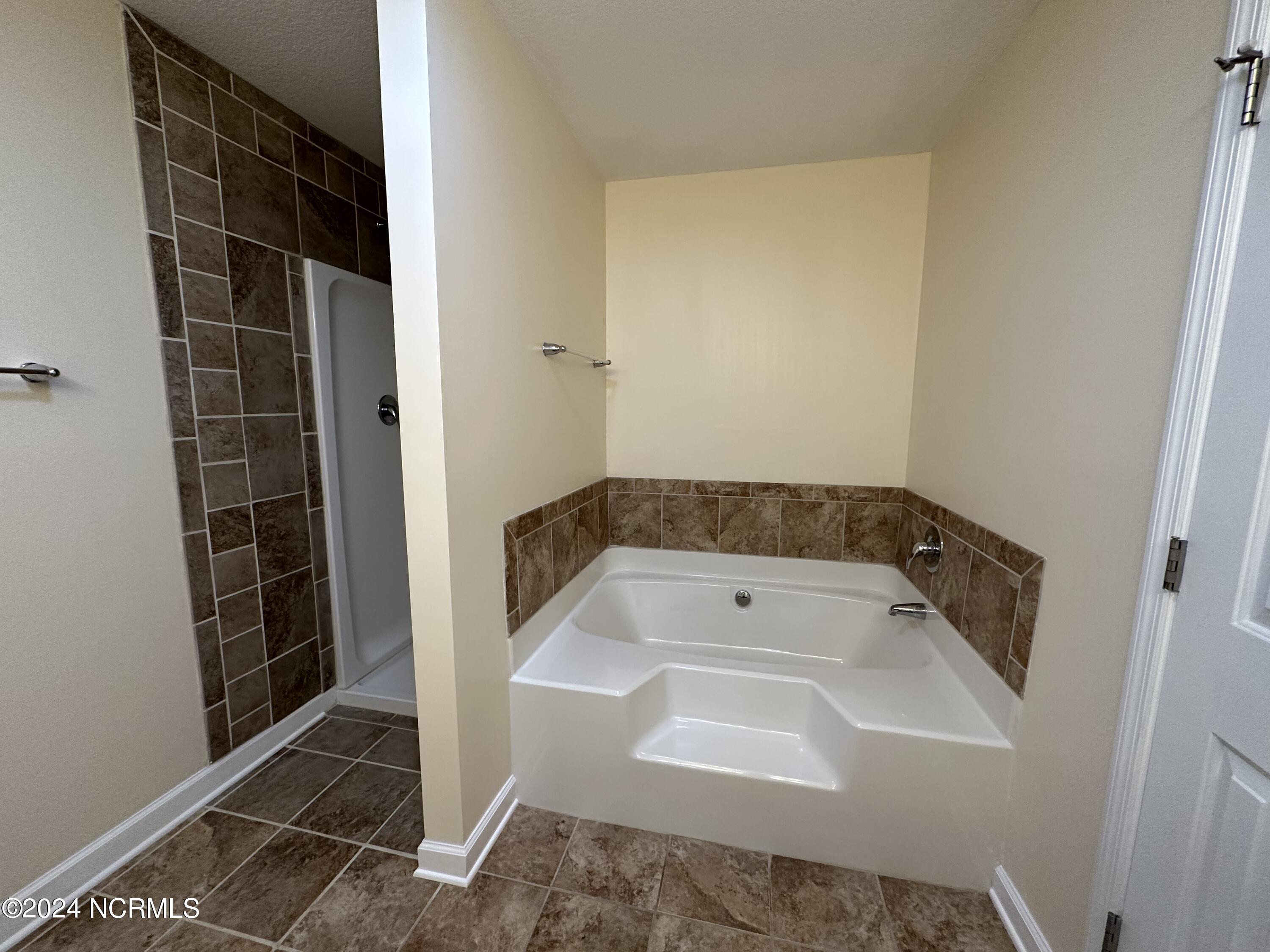 102 Mandy Lane Hubert, NC 28539 - Photo 12 of 23 3B55185F-6F08-406C-B164-3786BE6928F2