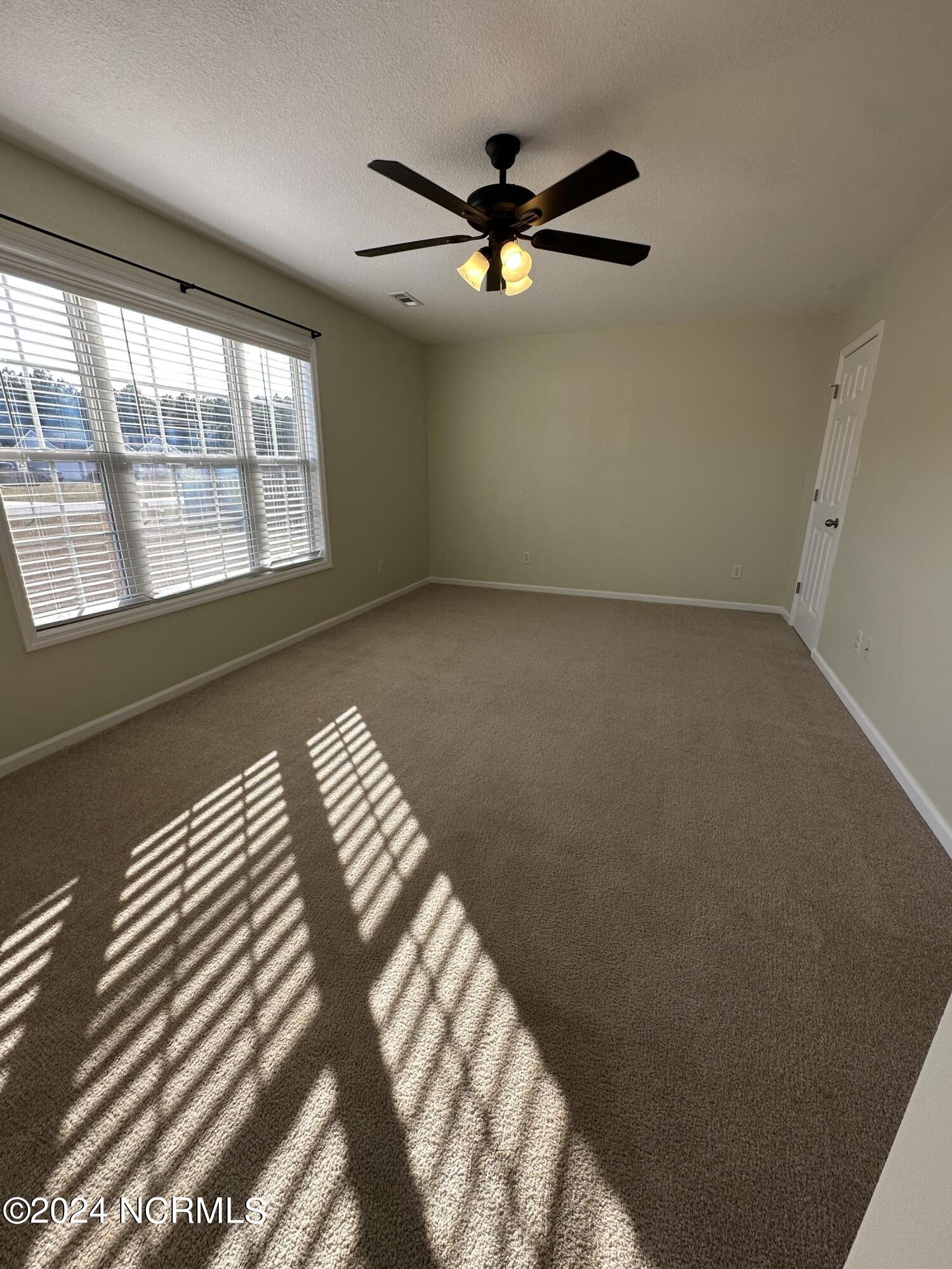 102 Mandy Lane Hubert, NC 28539 - Photo 14 of 23 756224B3-5140-4706-9CB7-6F2EFBE36D8F