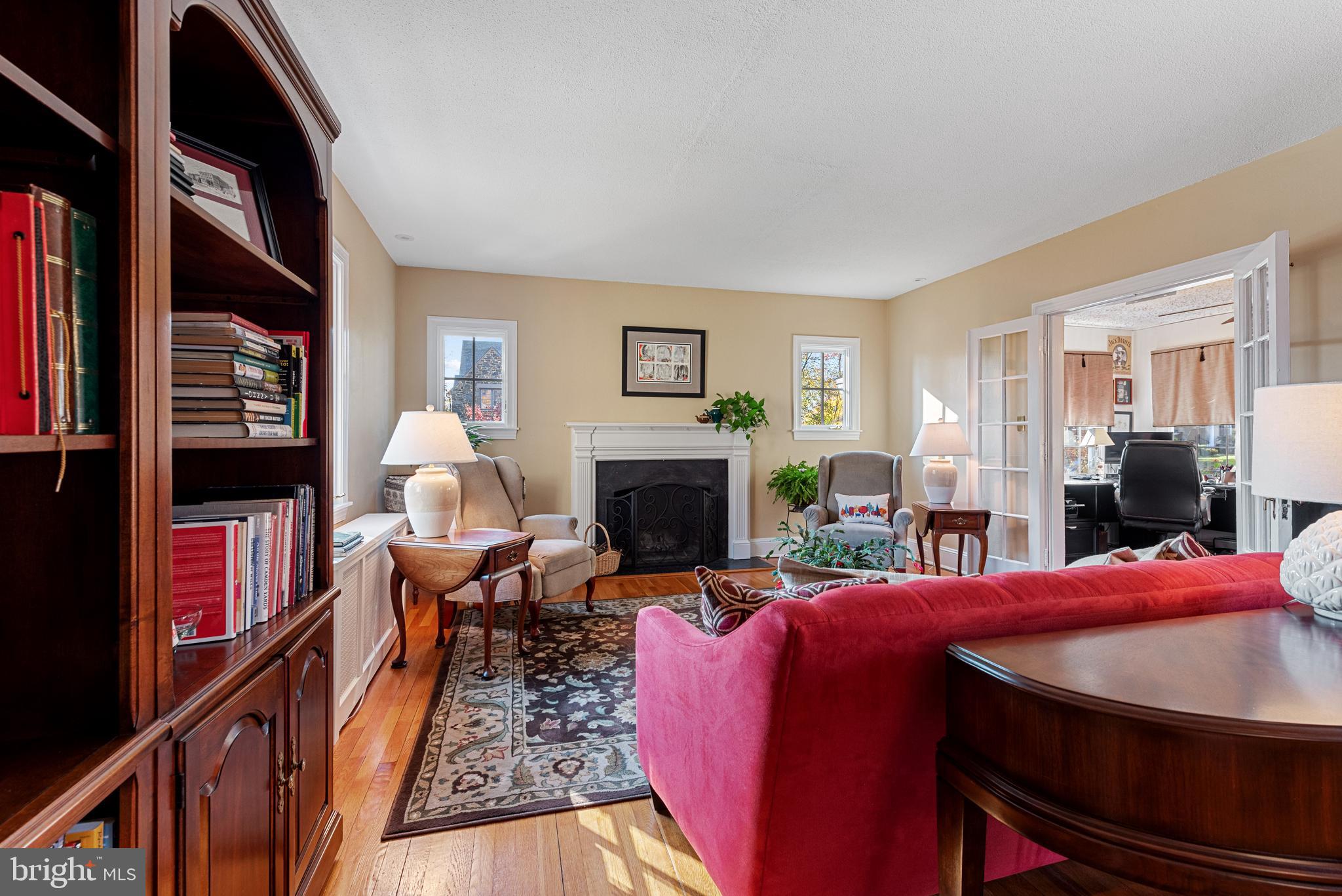 908 Old Oak Road Baltimore, MD 21212 - Photo 4 of 40 Gallery Image 4