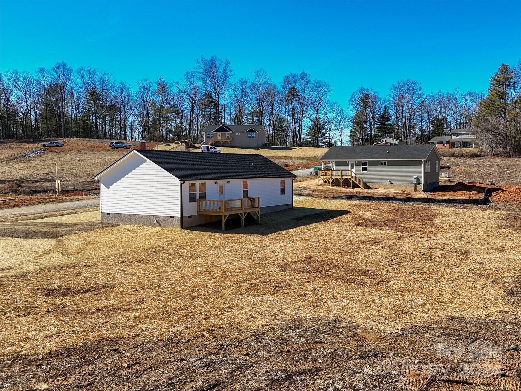 171 Tuttle Road Hendersonville, NC 28792 - Photo 4 of 47 Gallery Image 4