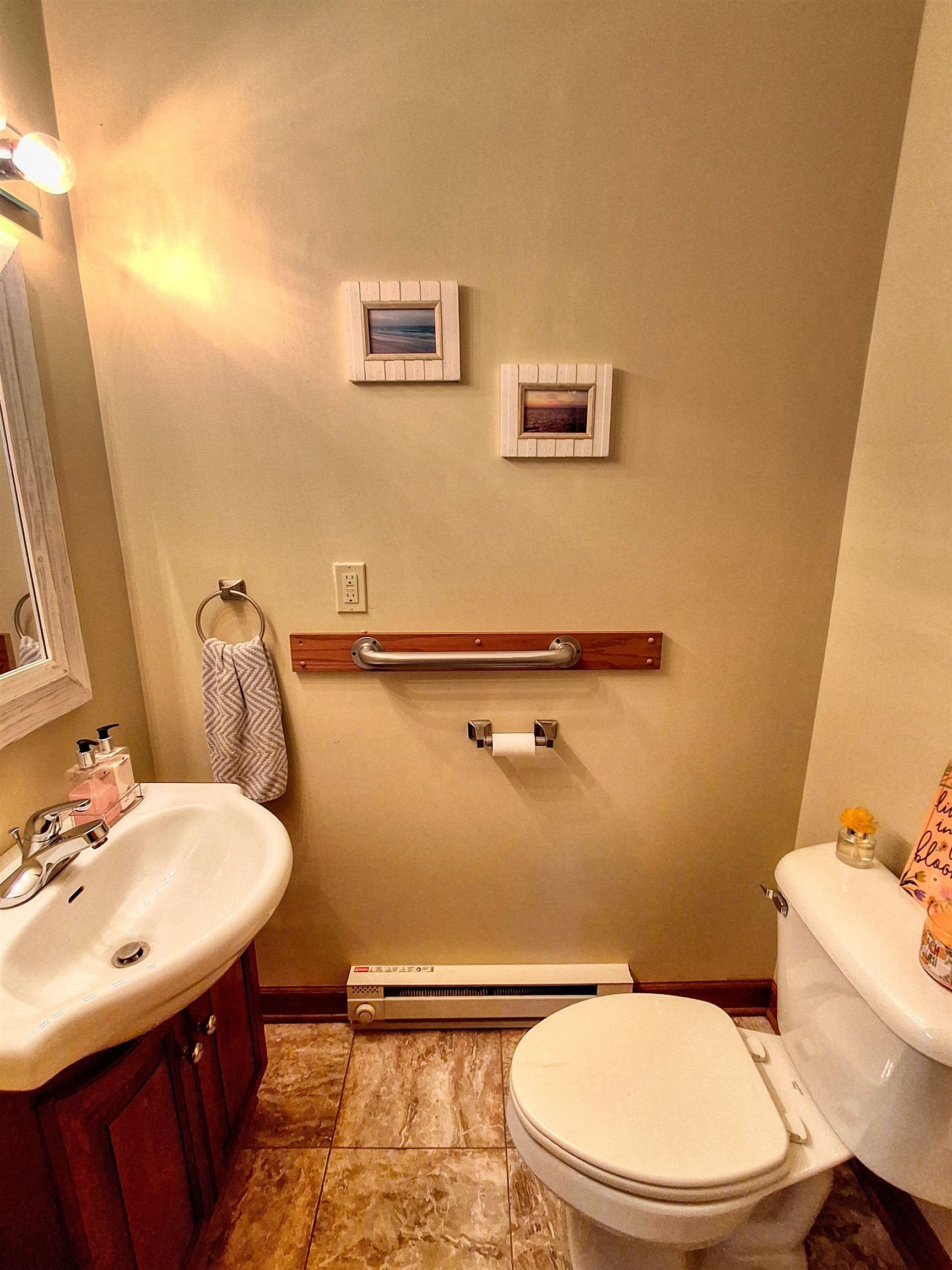 7009 West Pearl City Road Freeport, IL 61032 - Photo 25 of 35 a bathroom with a sink and a toilet