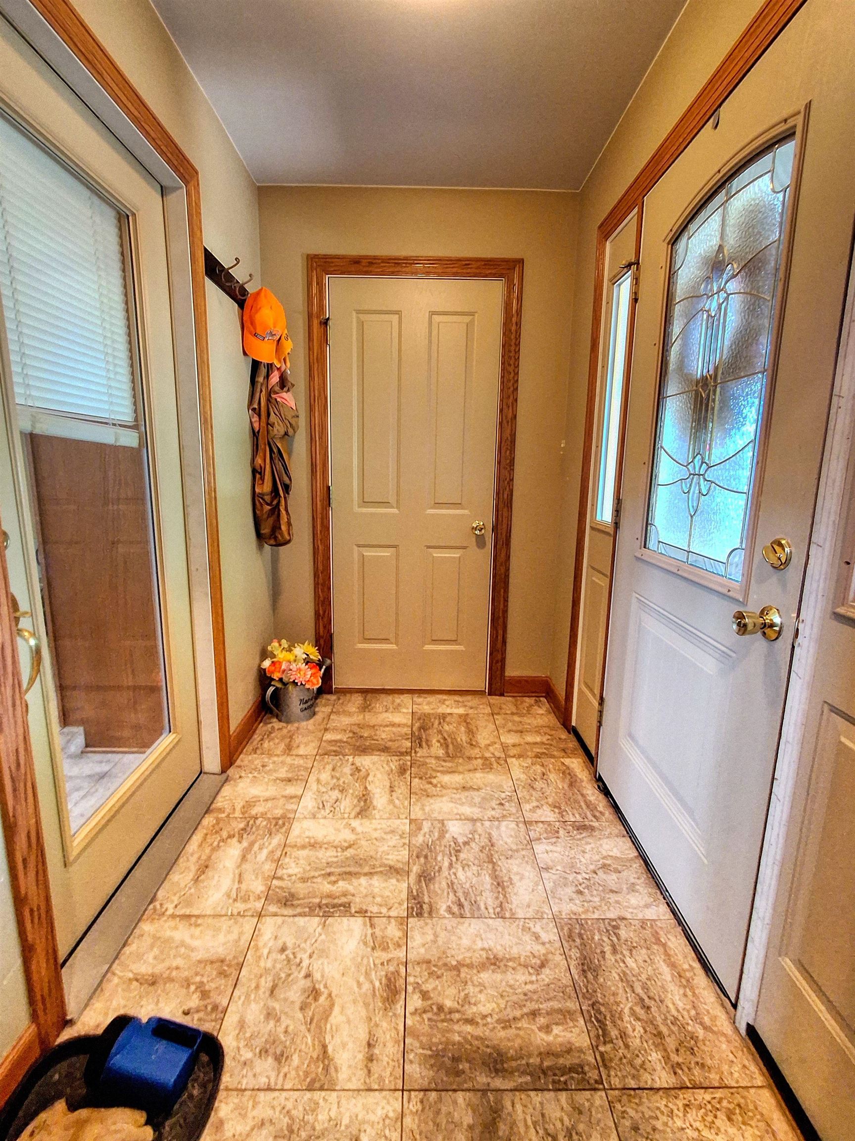 7009 West Pearl City Road Freeport, IL 61032 - Photo 3 of 35
