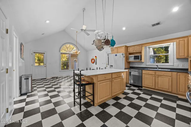 $325,000 | 610 River Hill Drive, Greenville, NC 27858