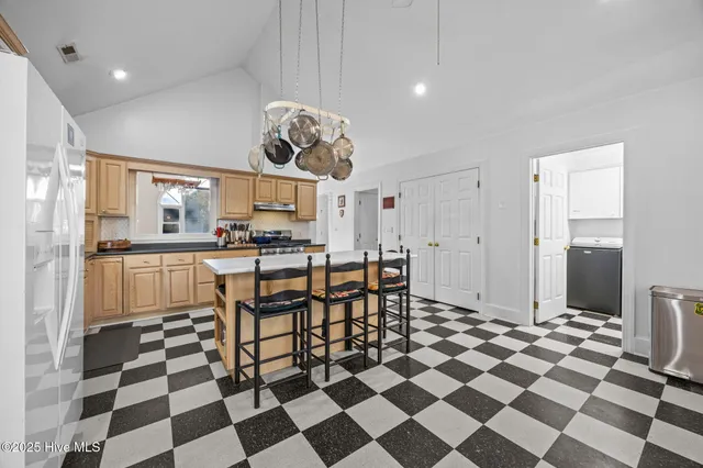 $325,000 | 610 River Hill Drive, Greenville, NC 27858