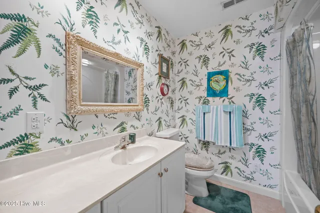 $325,000 | 610 River Hill Drive, Greenville, NC 27858