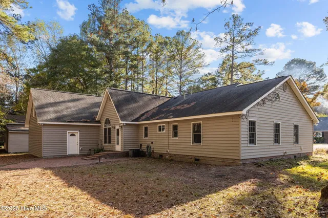 $325,000 | 610 River Hill Drive, Greenville, NC 27858