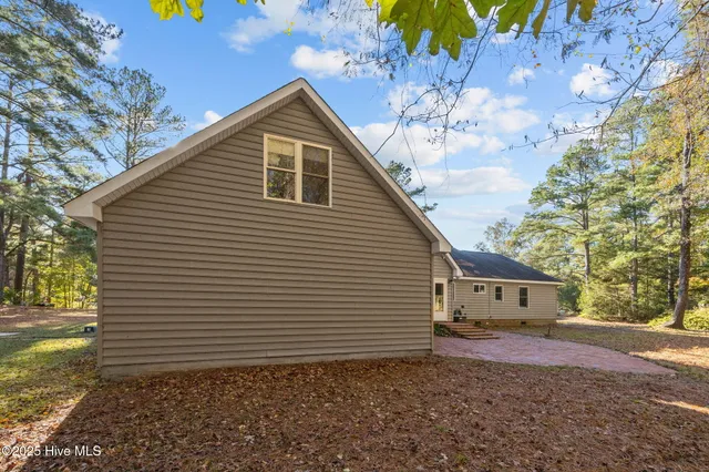 $325,000 | 610 River Hill Drive, Greenville, NC 27858