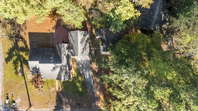 $325,000 | 610 River Hill Drive, Greenville, NC 27858