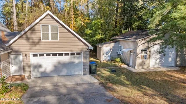 $325,000 | 610 River Hill Drive, Greenville, NC 27858