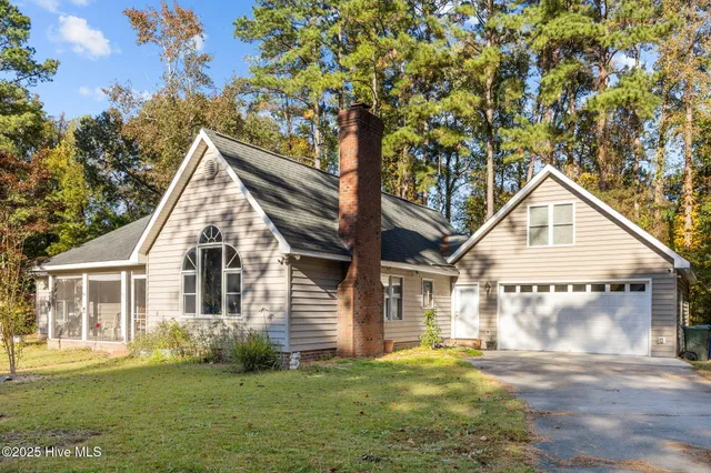 $325,000 | 610 River Hill Drive, Greenville, NC 27858