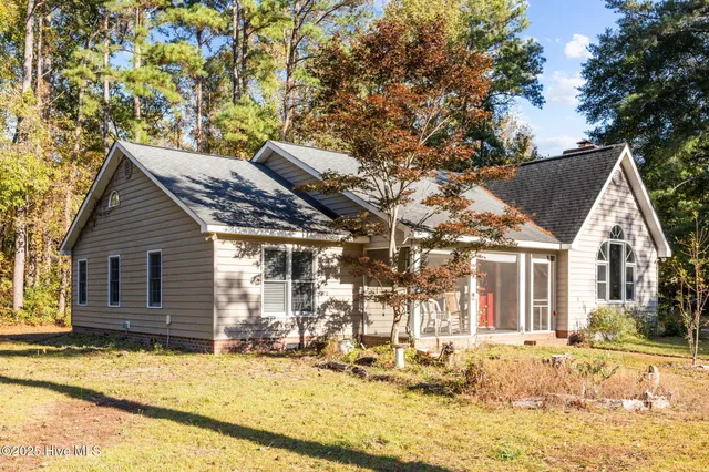 $325,000 | 610 River Hill Drive, Greenville, NC 27858