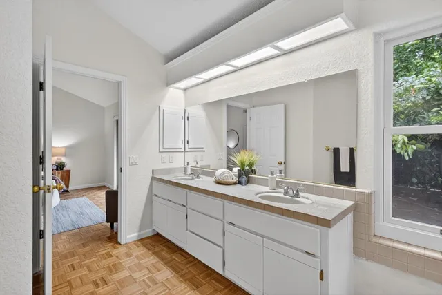 $749,000 | 1005 Harrington Way, Carmichael, CA 95608