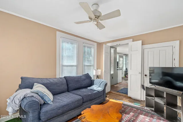 $274,900 | 130 East Main Street, Rose Hill, NC 28458