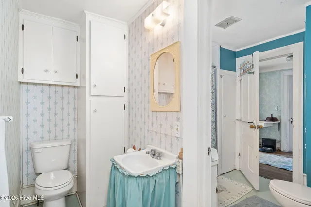 $274,900 | 130 East Main Street, Rose Hill, NC 28458