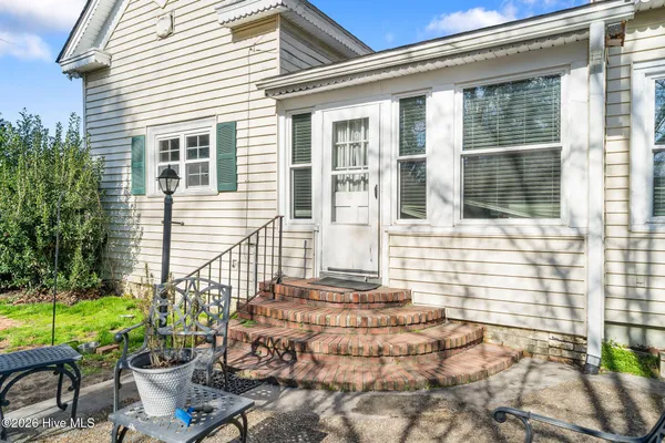 $215,000 | 130 East Main Street, Rose Hill, NC 28458