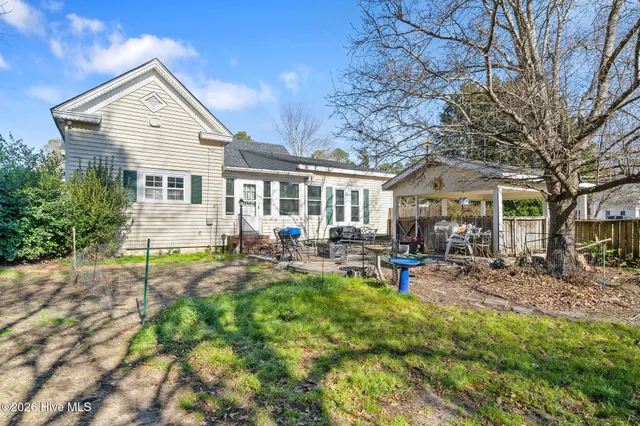 $274,900 | 130 East Main Street, Rose Hill, NC 28458