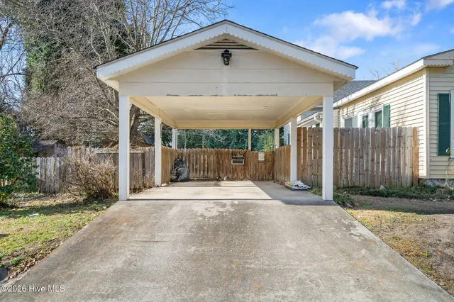 $274,900 | 130 East Main Street, Rose Hill, NC 28458