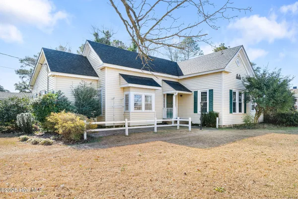 $215,000 | 130 East Main Street, Rose Hill, NC 28458