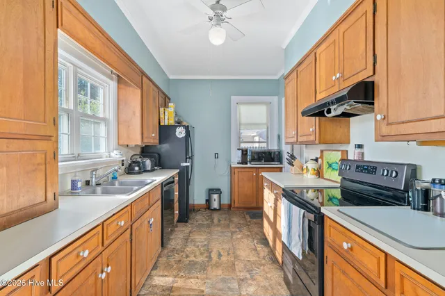 $274,900 | 130 East Main Street, Rose Hill, NC 28458