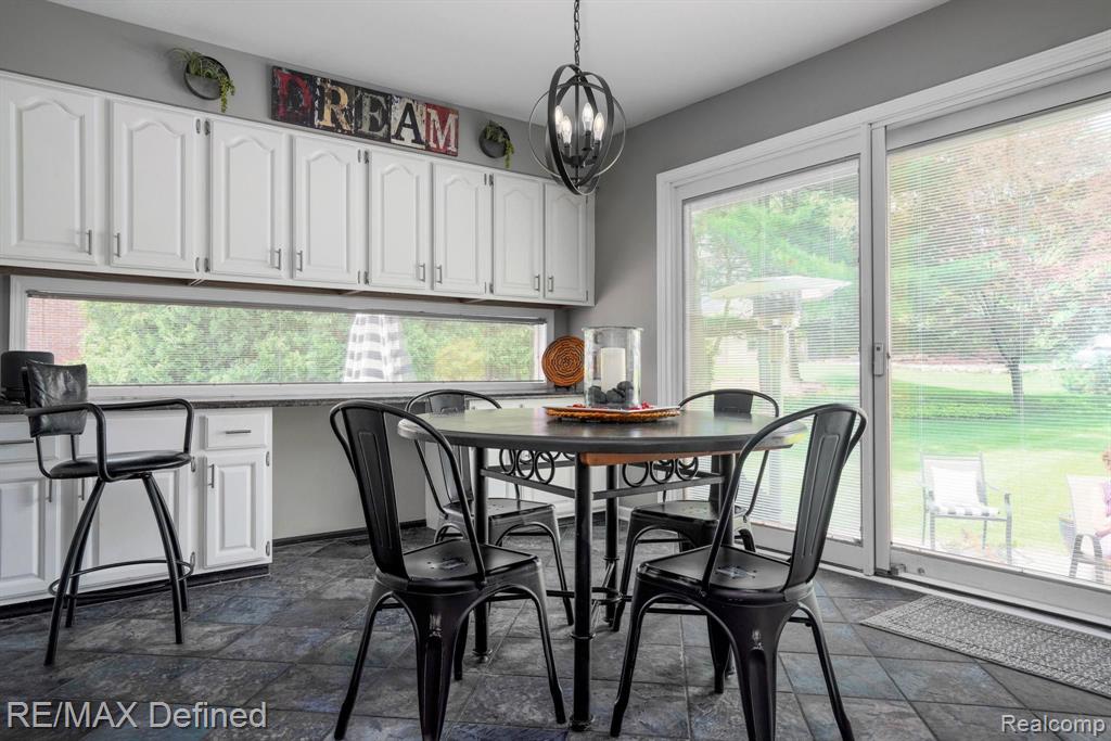 6358 Cherry Tree Court Rochester Hills, MI 48306 - Photo 17 of 47