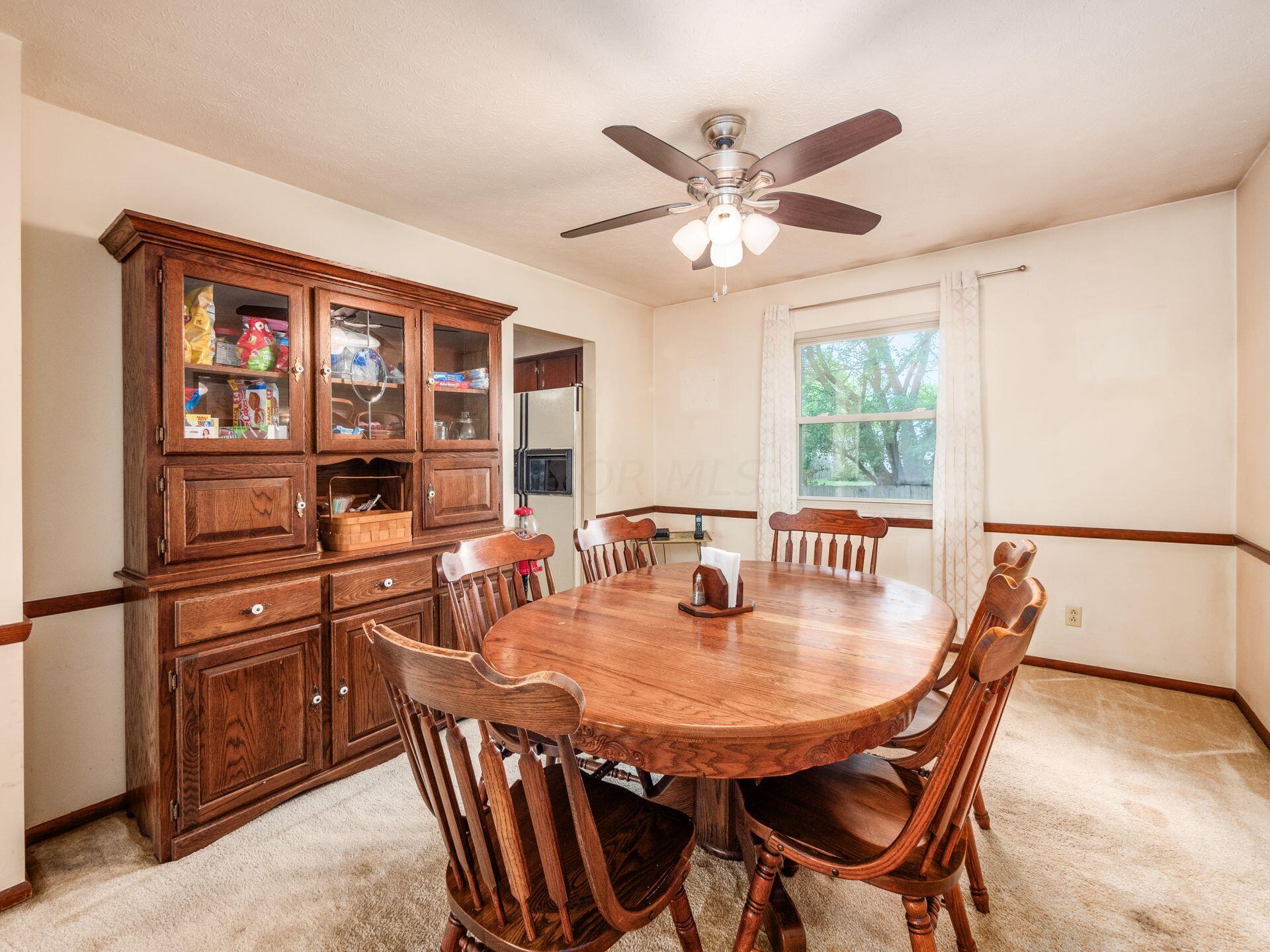 1891 Fairhaven Road Columbus, OH 43229 - Photo 8 of 36 Dining room with chair rail.