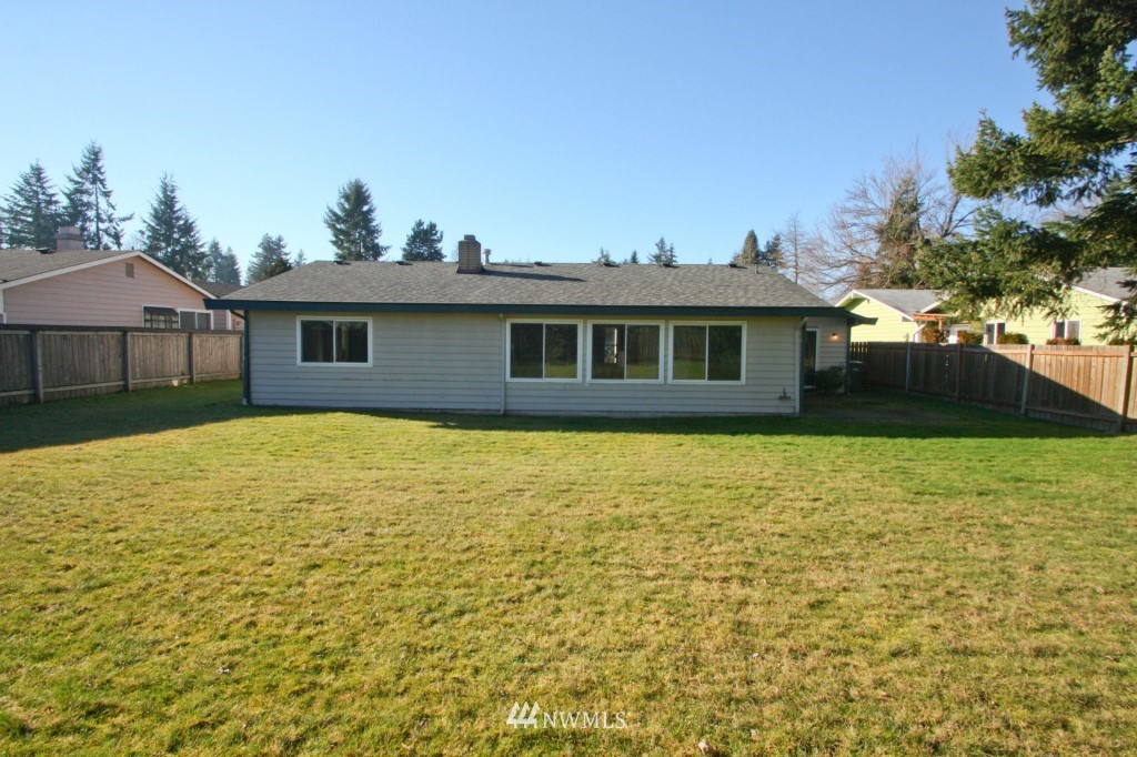 1912 Edmonds Drive Southeast Renton, WA 98055 - Photo 3 of 17