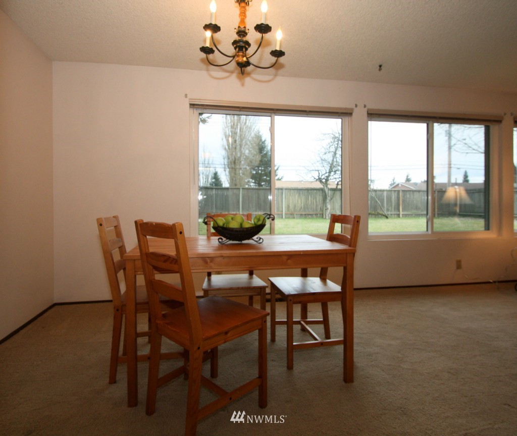 1912 Edmonds Drive Southeast Renton, WA 98055 - Photo 7 of 17