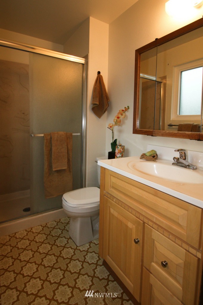 1912 Edmonds Drive Southeast Renton, WA 98055 - Photo 10 of 17