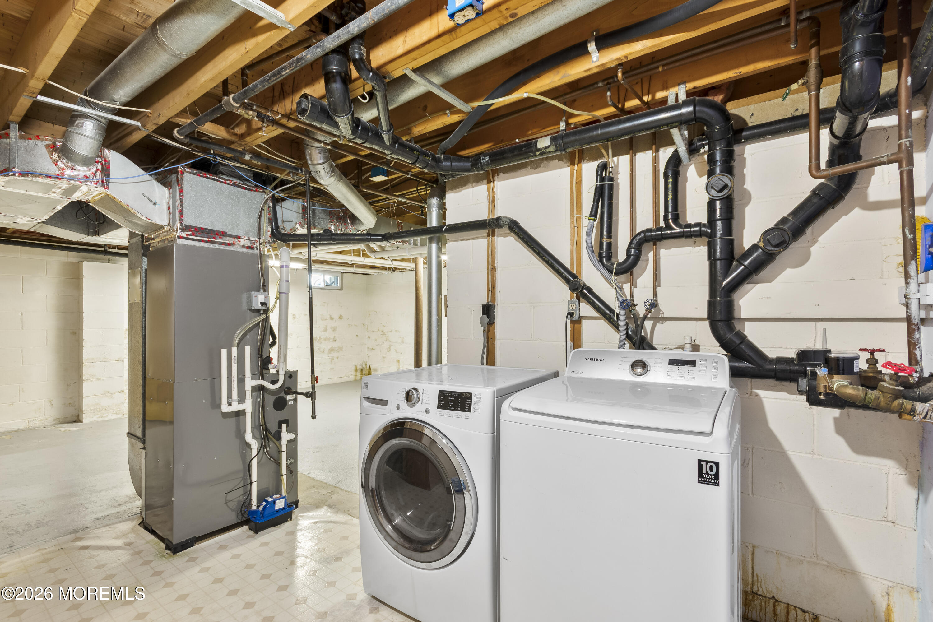 46 Hickory Hill Road Jackson, NJ 08527 - Photo 29 of 33 a utility room with dryer and washer