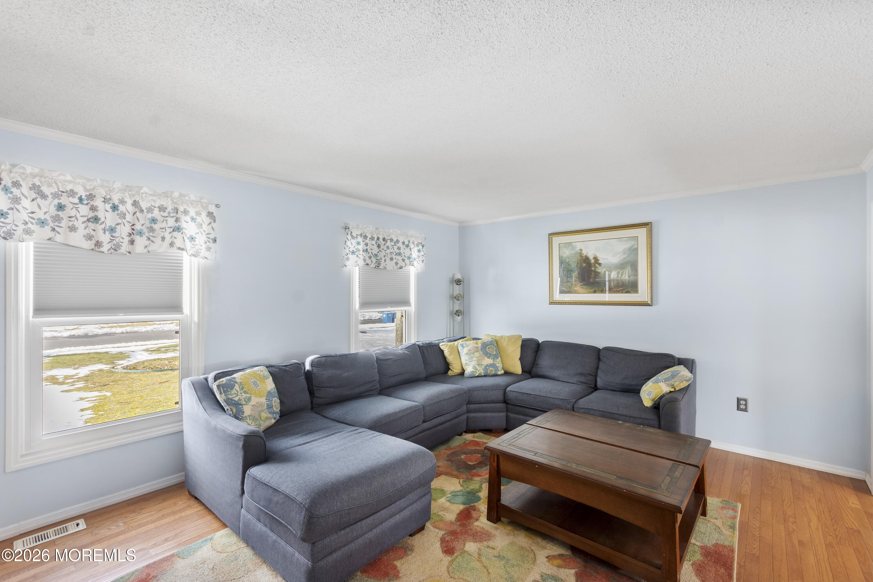 46 Hickory Hill Road Jackson, NJ 08527 - Photo 3 of 33 a living room with furniture and a window