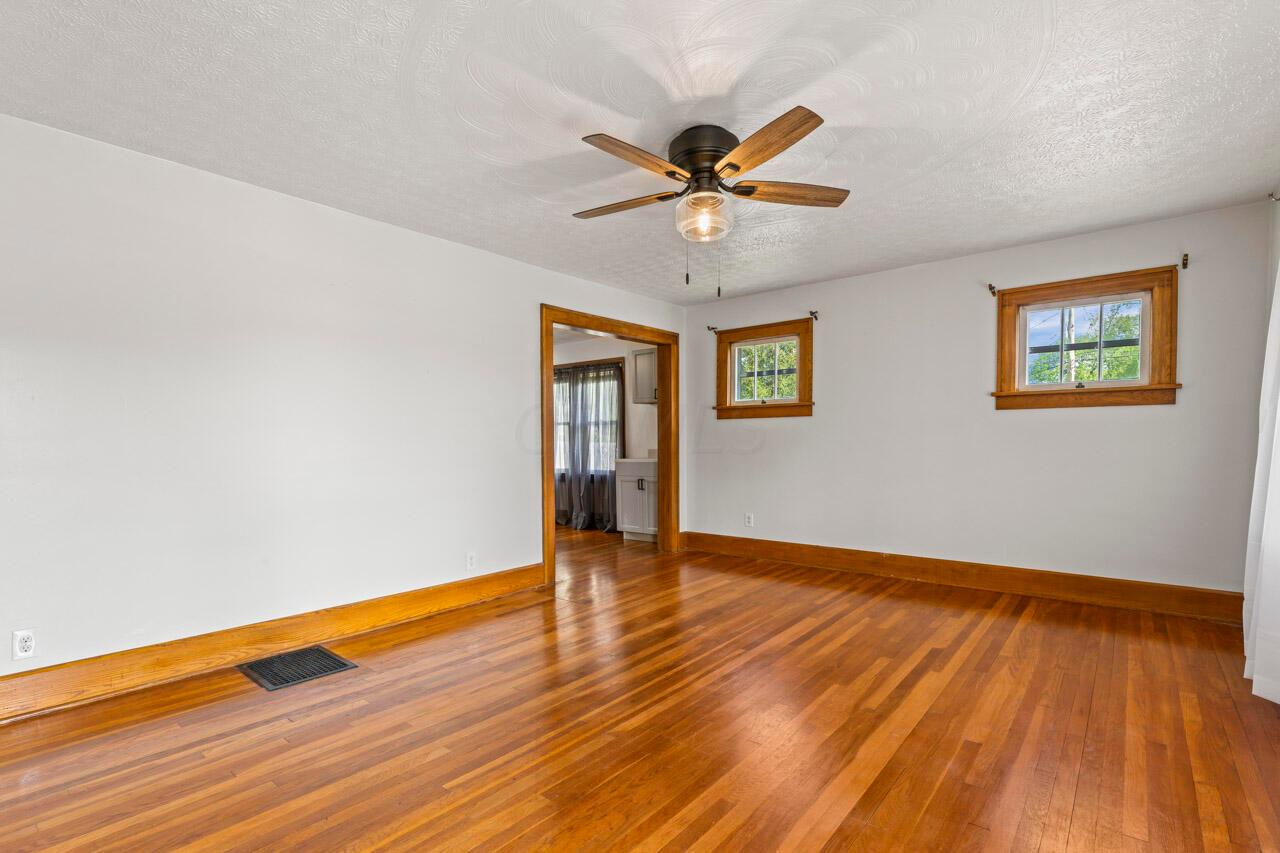 1245 Mt Vernon Road Newark, OH 43055 - Photo 3 of 34 DSC04574
