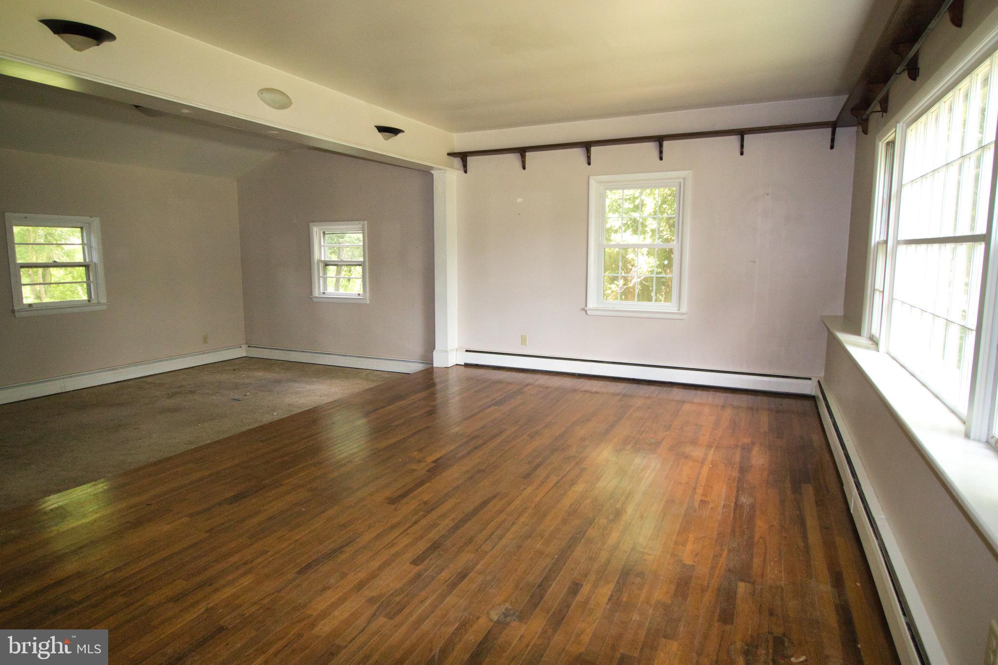 325 West Reliance Road Telford, PA 18969 - Photo 4 of 18 Gallery Image 4