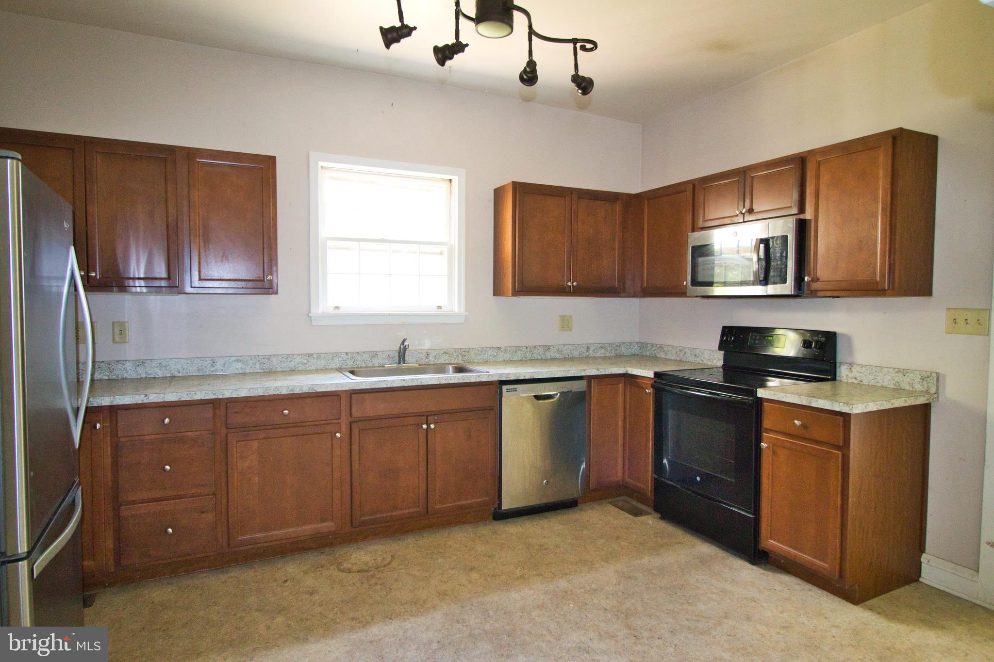 325 West Reliance Road Telford, PA 18969 - Photo 5 of 18 Gallery Image 5