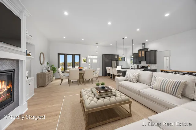 $799,900 | 9465 Wabasis Pointe Drive Northeast, Greenville, MI 48838