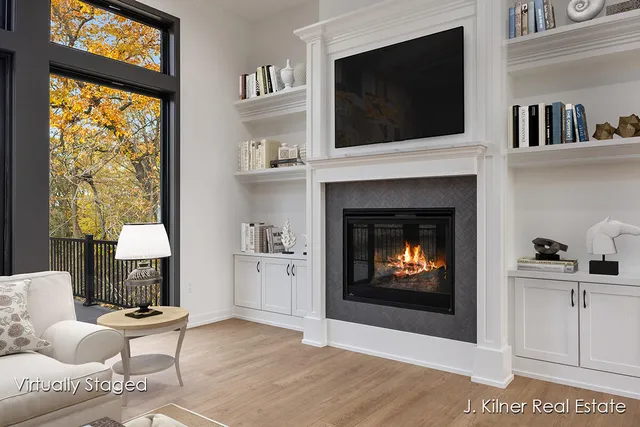 $799,900 | 9465 Wabasis Pointe Drive Northeast, Greenville, MI 48838