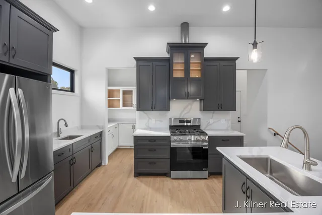 $799,900 | 9465 Wabasis Pointe Drive Northeast, Greenville, MI 48838