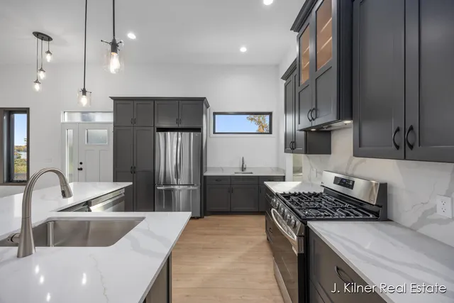 $799,900 | 9465 Wabasis Pointe Drive Northeast, Greenville, MI 48838