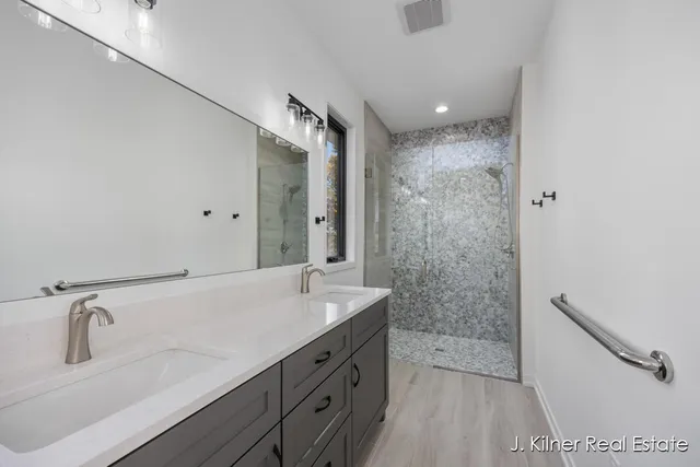 $799,900 | 9465 Wabasis Pointe Drive Northeast, Greenville, MI 48838