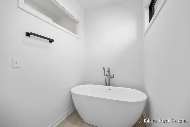 $799,900 | 9465 Wabasis Pointe Drive Northeast, Greenville, MI 48838