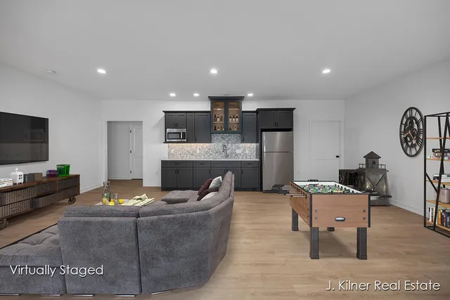 $799,900 | 9465 Wabasis Pointe Drive Northeast, Greenville, MI 48838