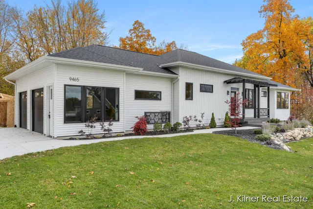 $799,900 | 9465 Wabasis Pointe Drive Northeast, Greenville, MI 48838