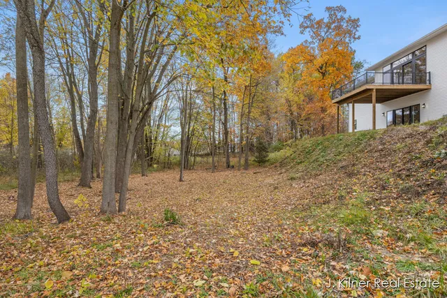 $799,900 | 9465 Wabasis Pointe Drive Northeast, Greenville, MI 48838