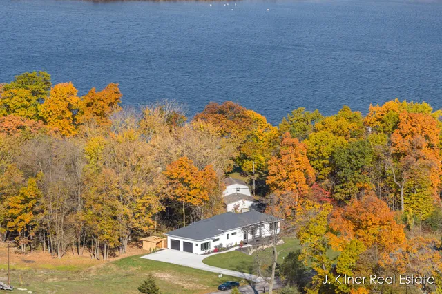 $799,900 | 9465 Wabasis Pointe Drive Northeast, Greenville, MI 48838