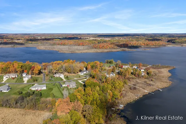 $799,900 | 9465 Wabasis Pointe Drive Northeast, Greenville, MI 48838