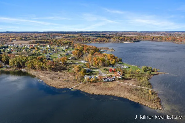 $799,900 | 9465 Wabasis Pointe Drive Northeast, Greenville, MI 48838