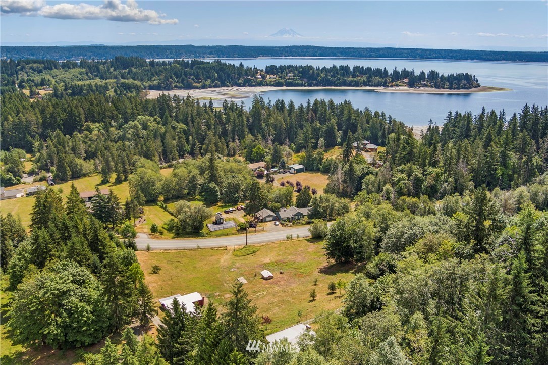 3991 East Grapeview Loop Road Grapeview, WA 98546 - Photo 4 of 31 Gallery Image 4