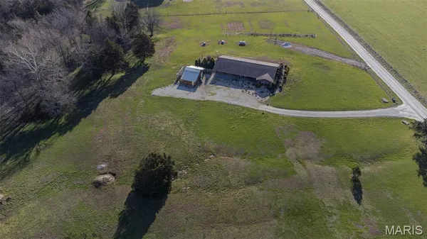 $459,500 | 24701 County Road 434, St. James, MO 65559