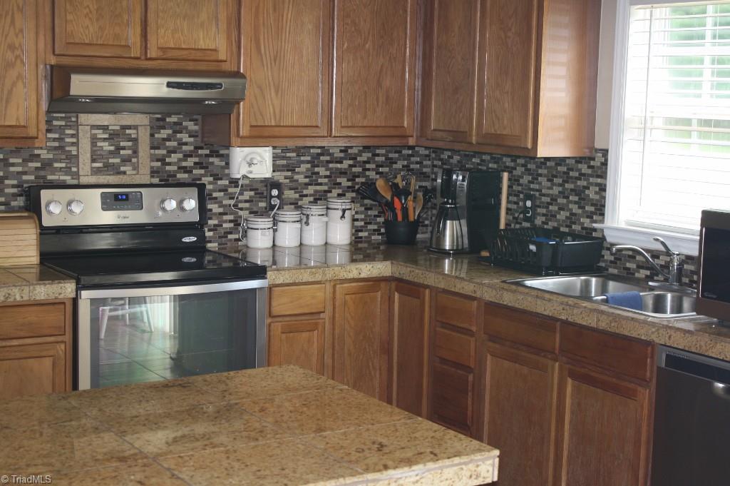 1145 Lowvalley Court Rural Hall, NC 27045 - Photo 5 of 20 Gallery Image 5